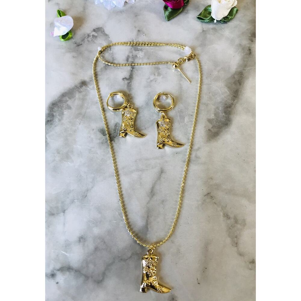 Oro Laminado Western Boots Cowgirl Jewelry Set Zirconia Necklace Earrings 19"